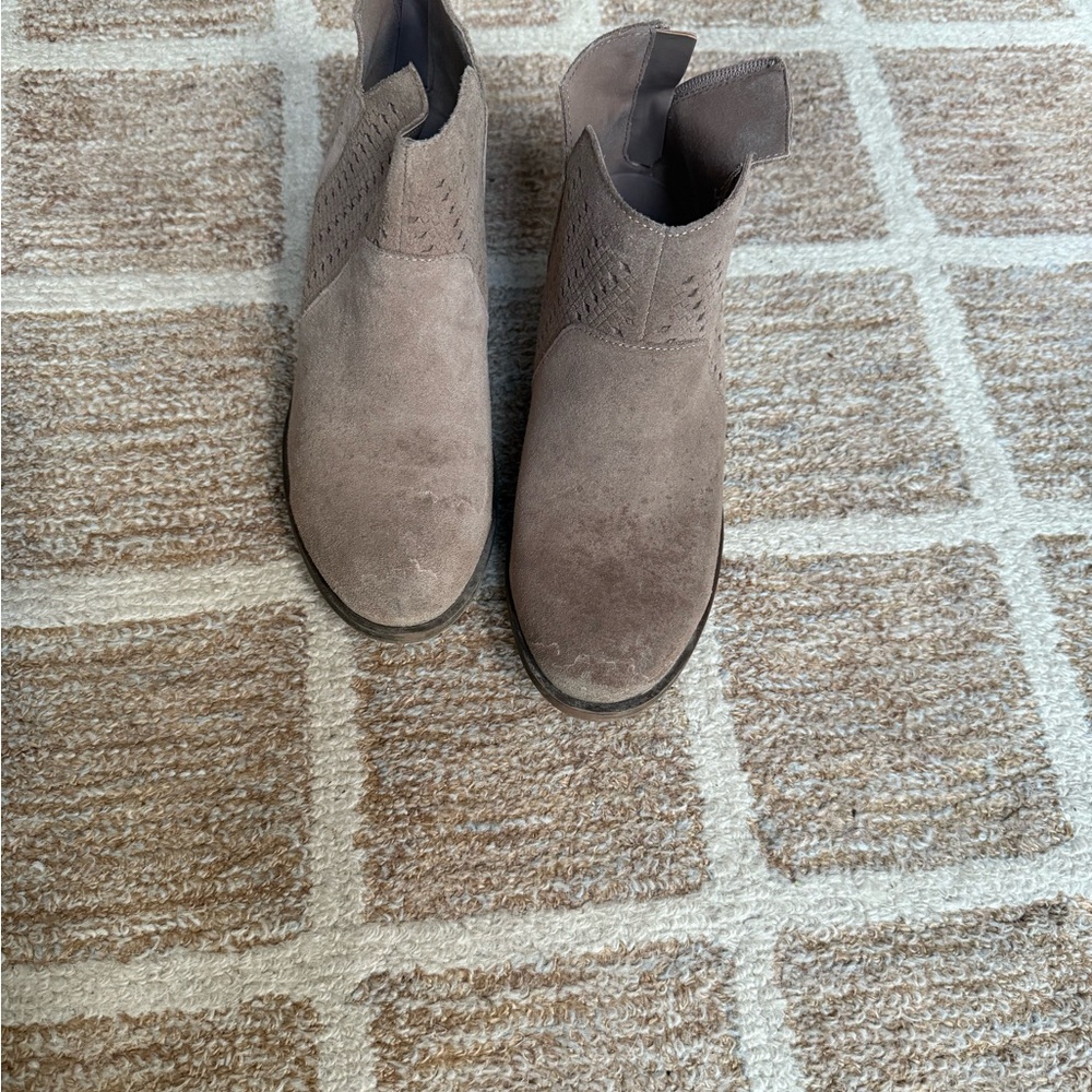 Kensie Taupe Ankle Boots